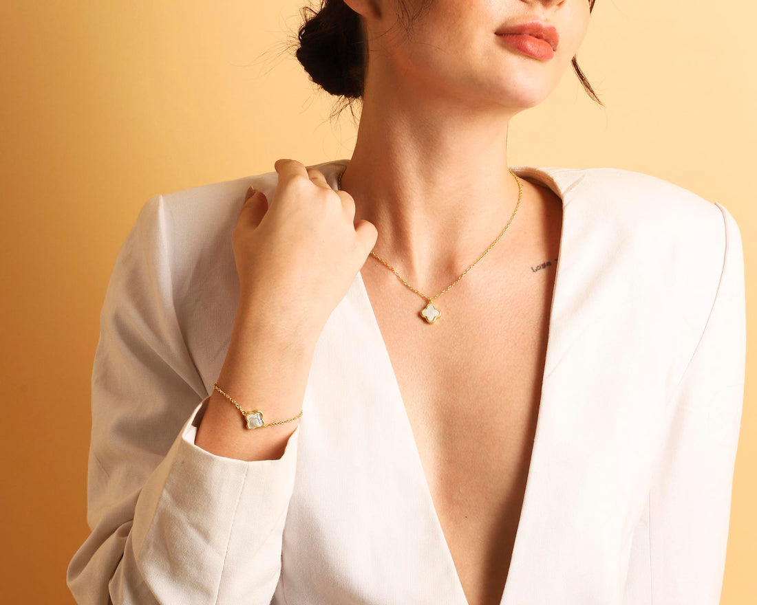 Clover Mother of Pearl Jewellery Set (10% Off)