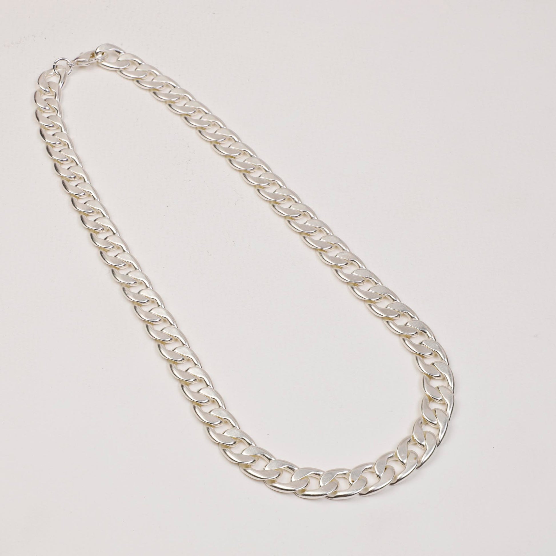 Curb Chain Silver 22" - Lila Rasa