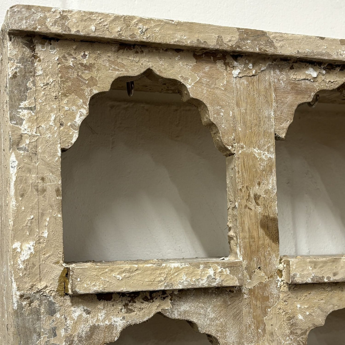 JHAROKHA Ornaments Holder Rack