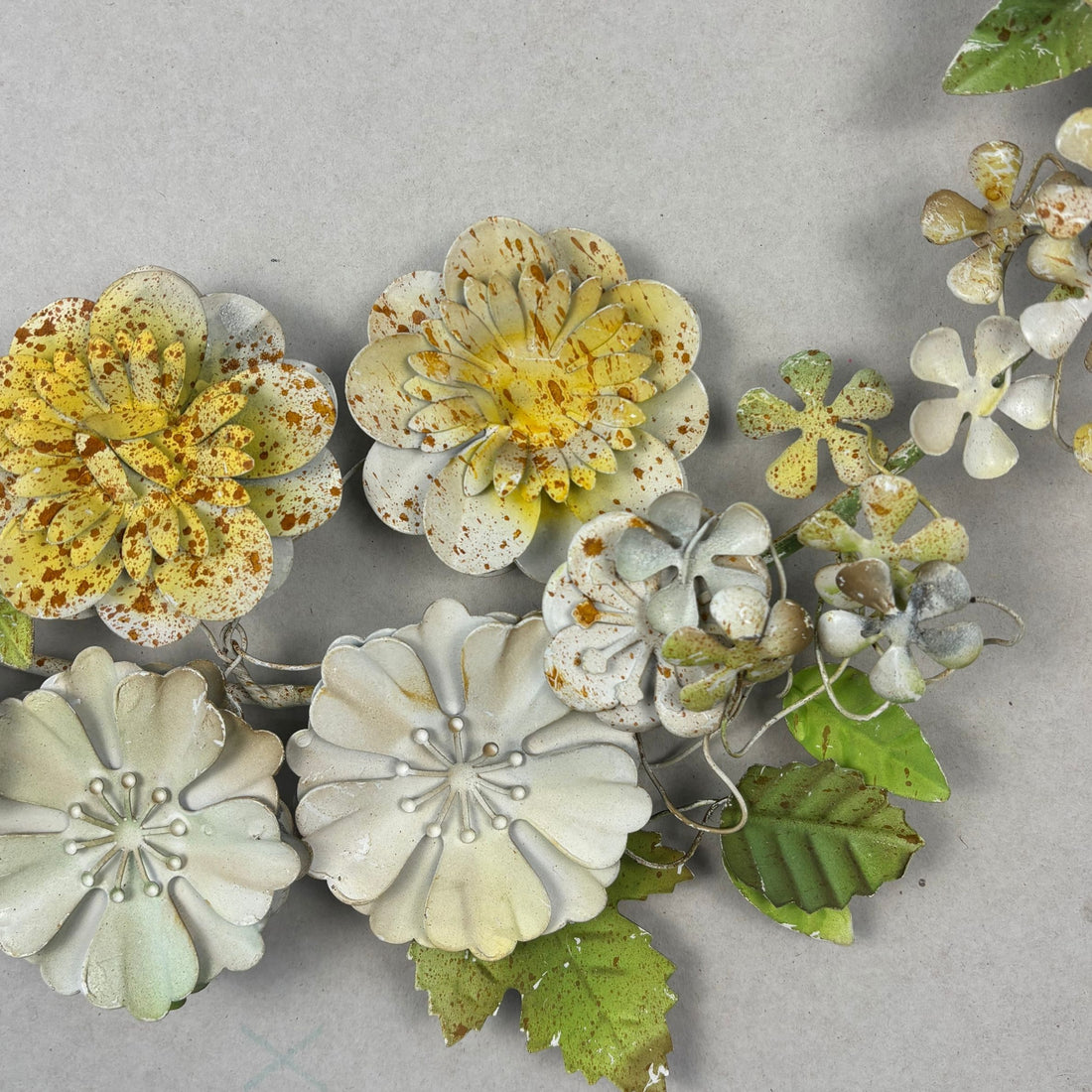 HALF MOON  WHITE FLOWER WREATH