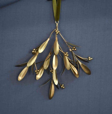 Antique Gold Mistletoe Leaves Hanging Ornament
