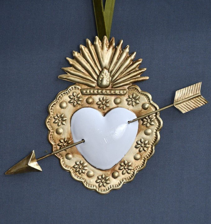 Milagro White Heart with Arrow