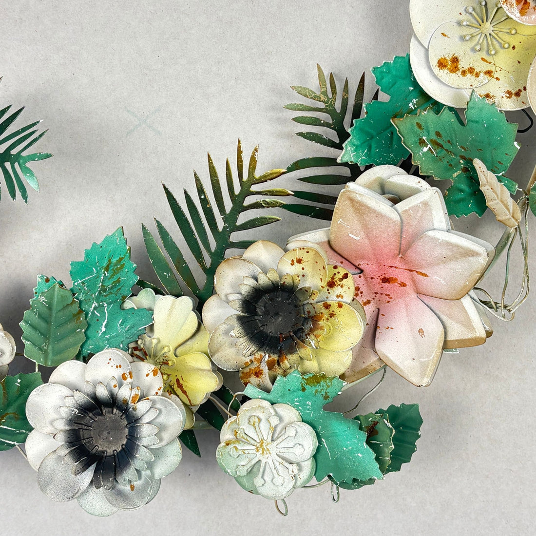 RUSTIC FLORAL WREATH